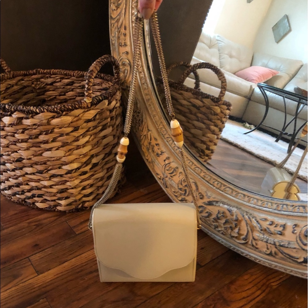 Vintage Delill cream patent shoulder bag